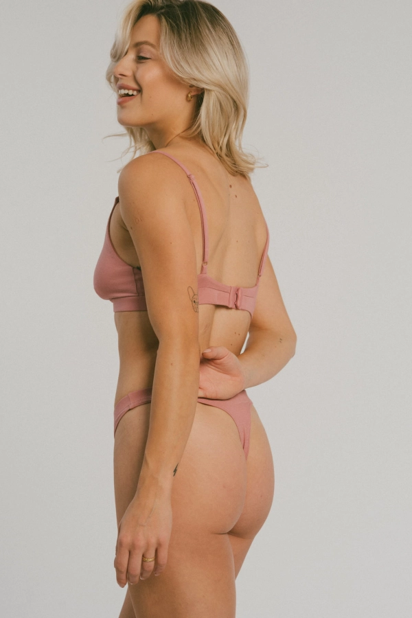 Stringi bawełniane Invisible, różowe