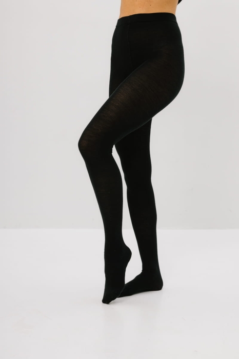 Rajstopy wełniane Grace czarne – cała sylwetka