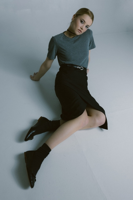 Spódnica wełniana midi Bliss, czarna