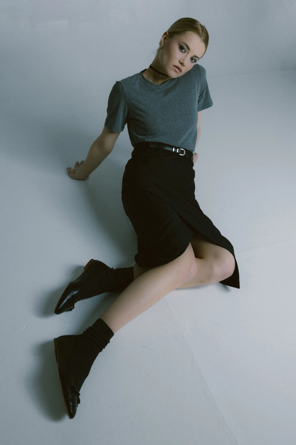 Spódnica wełniana midi Bliss, czarna