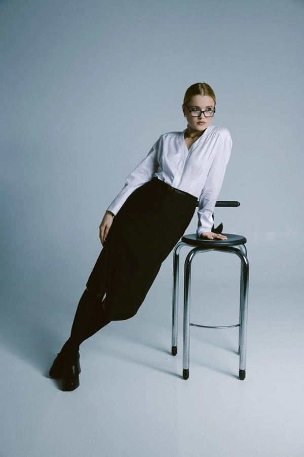 Spódnica wełniana midi Bliss, czarna