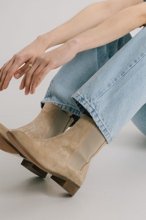 Sztyblety zamszowe Classic, beżowe