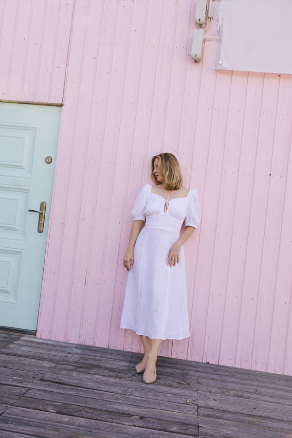 Sukienka Ania Sudoł x Monika Kamińska lniana, biała