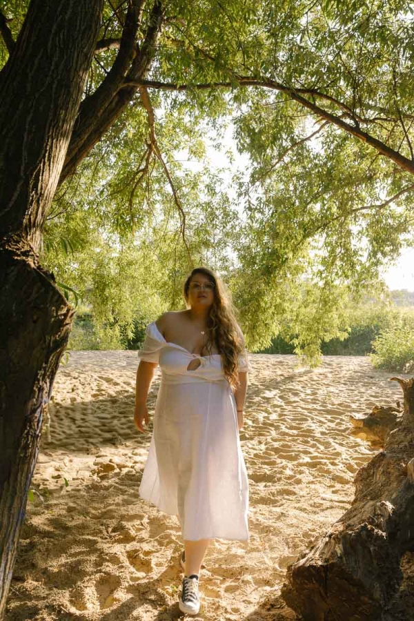 Sukienka Ania Sudoł x Monika Kamińska lniana, biała