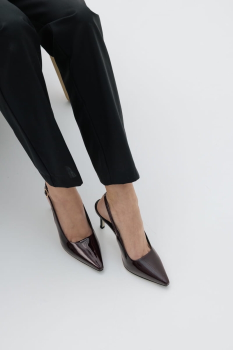 Szpilki z lakierowanej skóry Sage, bordowe