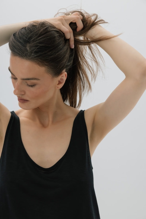 Top wiskozowy Lila, czarny