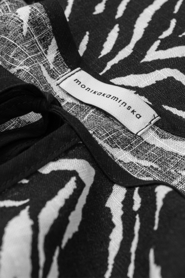 Sukienka Soley wiskoza z lnem zebra – zbliżenie materiału