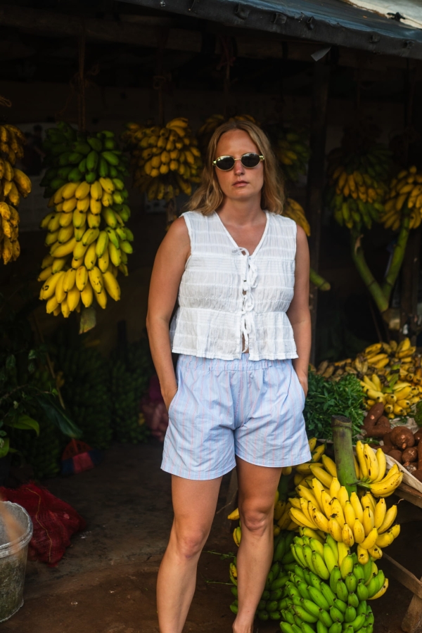 Spodenki bawełniane Portofino, niebieskie w różowo-czerwone prążki