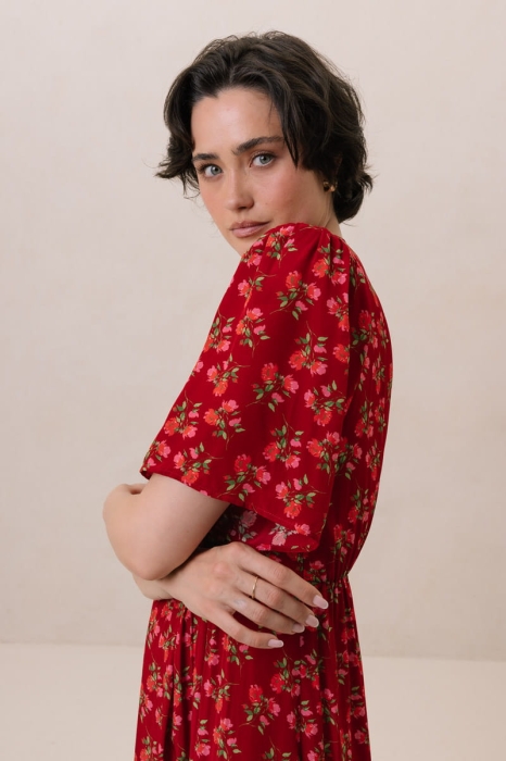Sukienka kopertowa z wiskozy Poppy, czerwone kwiaty