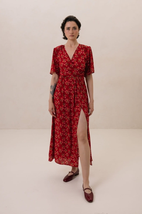 Sukienka kopertowa z wiskozy Poppy, czerwone kwiaty