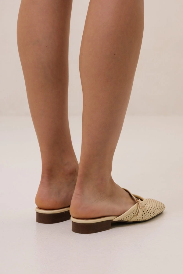 Klapki Sevilla skórzane, masełkowe