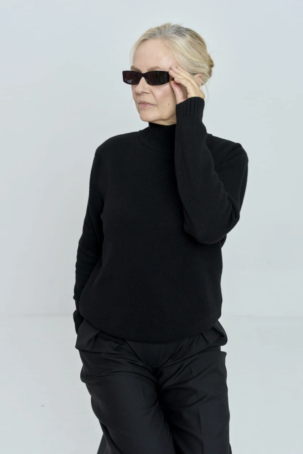 Sweter Mild wełniany, czarny