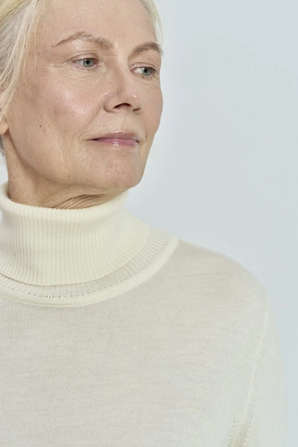 Golf Daisy z wełny merino, biały