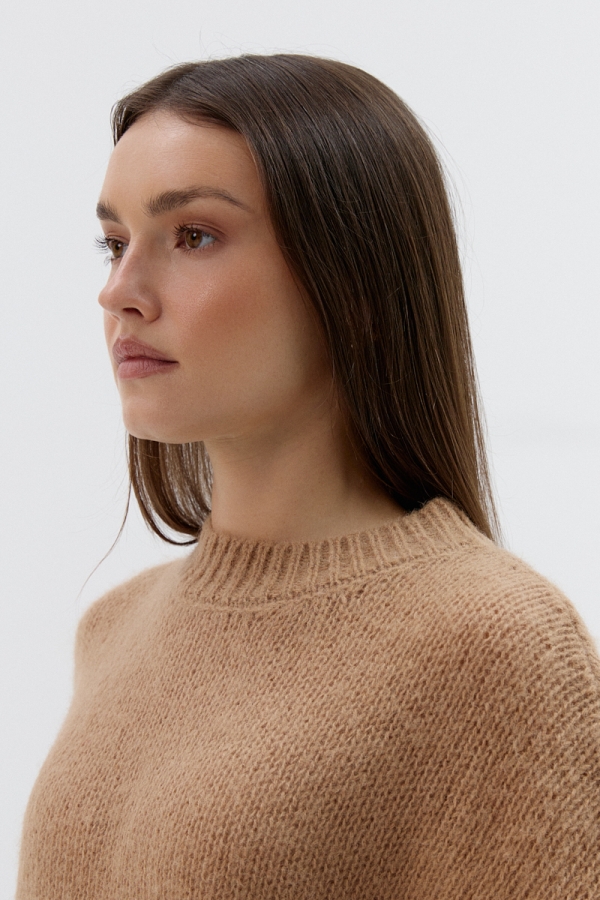 Beżowy sweter Willow z wełny merino – dekolt o-neck