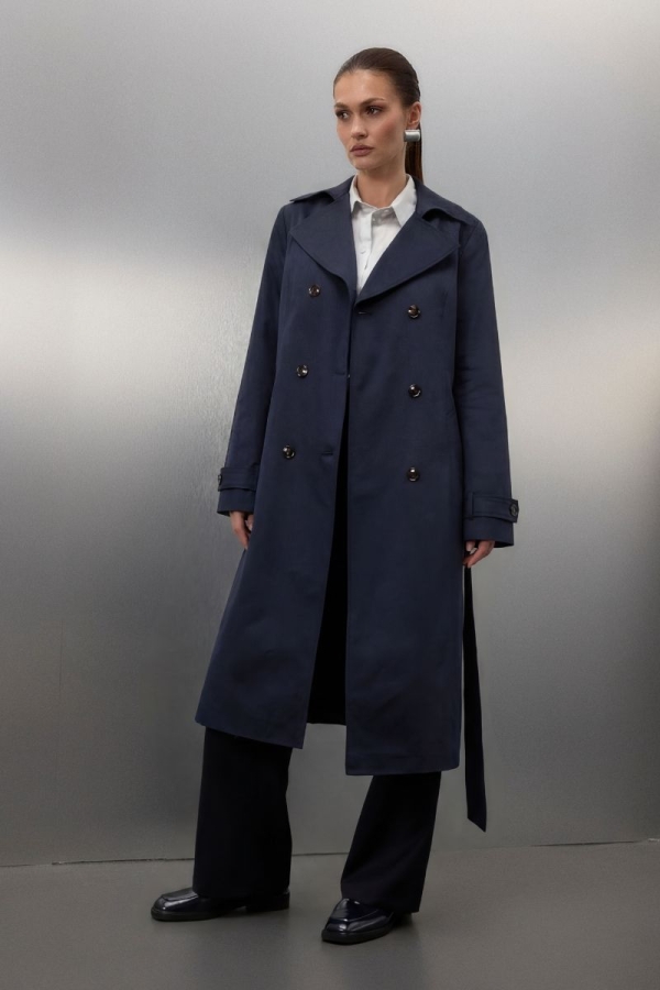 Granatowy trench Bridget – bawełniany płaszcz damski, długość midi