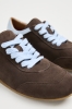 Buty zamszowe Tiggy – detal materiału i wykończenia