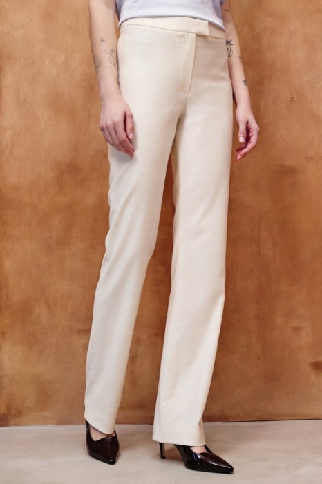Damskie spodnie Alto w kolorze kremowym z szeroką nogawką i wysokim stanem