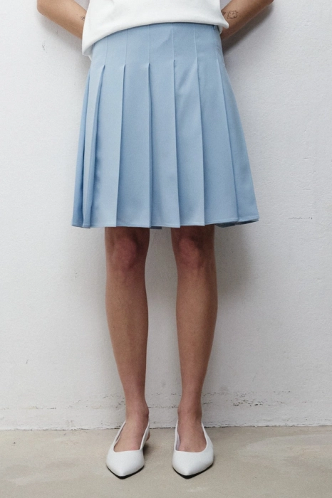 Spódnica Dusy błękitna – widok przodu, krój i długość