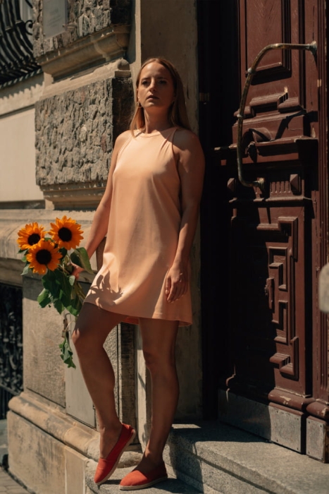 Sukienka na ramiączka, brzoskwiniowa