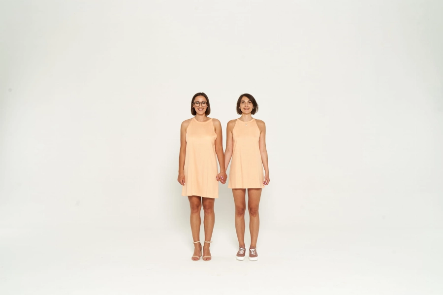 Sukienka na ramiączka, brzoskwiniowa